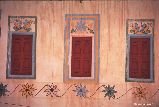 Wadi Daw’an finestre decorate