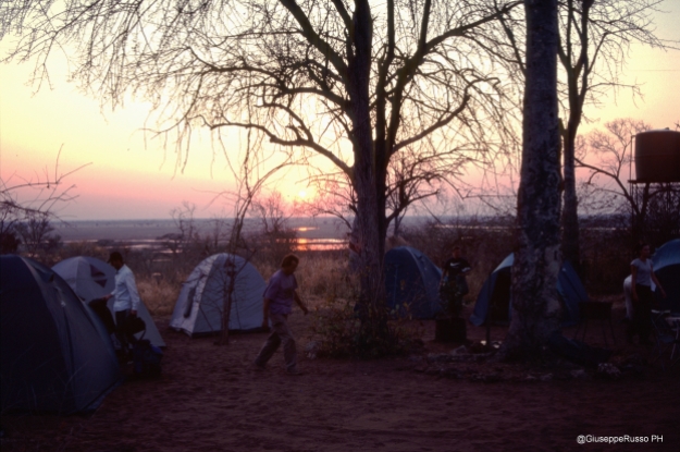 campeggio al tramonto