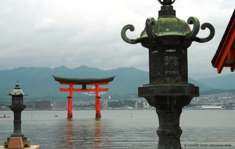 Itsukushima-Jinja,Torri galleggiante (2).jpg